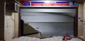 Colpo in tabaccheria: arrestato un componente della banda