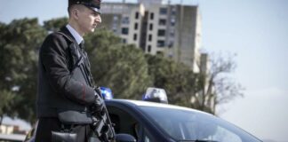 Blitz contro il clan Parisi-Palermiti-Milella: 15 arresti per droga e armi