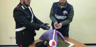 Droga in un casolare abbandonato nel Parco Nazionale dell’Alta Murgia