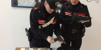 Detenzione illegale di tre pistole: arrestato un incensurato di 32 anni