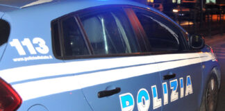 Ubriaco minaccia un poliziotto con una pistola giocattolo: arrestato