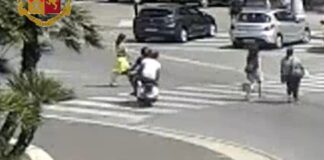 Scippa borsa ad anziana: 33enne bloccato dai cittadini ed arrestato