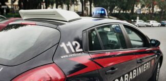 Tentano prelievo di denaro con carta rubata: arrestati due barese