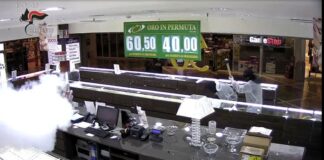 Assalto a gioielleria con i martelli: arrestati 3 ventenni