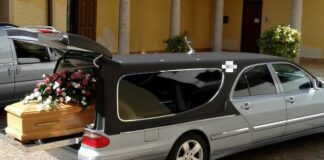 Sconti sui funerali e dipendenti in nero: multate 7 imprese funebri