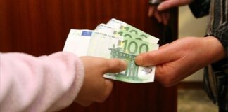 Truffe agli anziani, sottrae 10 mila euro ad un 70enne: arrestata 33enne