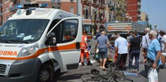 Bici contro camion: muore 86enne: autista accusato di omicidio stradale