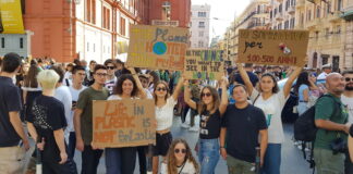 Migliaia di studenti in corteo per “Friday for future”
