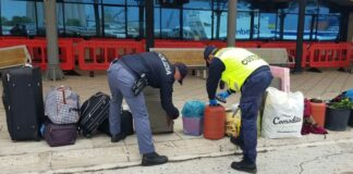 Controlli della Polizia di Frontiera al Porto: fermati due bus provenienti dall’Albania