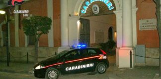 Beneficia del Reddito di Cittadinanza e spaccia sotto casa: arrestato 48enne