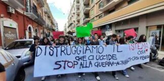 Clima e ambiente, circa 500 gli studenti in piazza per il Friday for Future