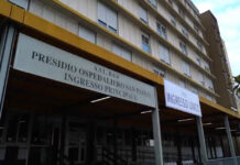 Aggredisce medici e infermieri al Pronto Soccorso: arrestata donna di 40 anni