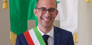 Giovinazzo, il sindaco Sollecito aderisce ad Azione di Carlo Calenda