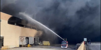 Pauroso incendio alla Terminal Puglia di Rutigliano, fiamme alte fino a 10 metri