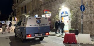 Bitonto, rapina nella gioielleria Oro Sicolo