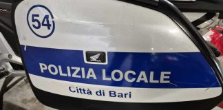 La Polizia Locale sanziona 2 attività commerciali: durante i saldi vendono prodotti “outlet”
