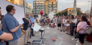 Inaugurata a Bitonto la panchina bianca in ricordo di Cosimo Magro, vittima della strada