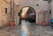Si torna a sparare a Bari Vecchia: ferito ad una gamba un 55enne con precedenti