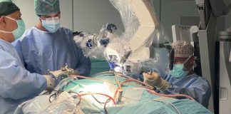 18enne recupera l’udito grazie ad un dispositivo utilizzato per la prima volta nel Sud Italia