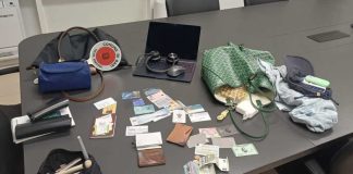 Ruba all’interno di un veicolo al Molo San Nicola: arrestato