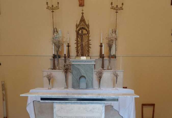 29-10-26 ripristinata la cappella del cimitero di Santo Sprito danneggiata dagli atti vandalici dello scorso agosto