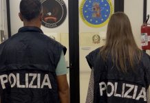 Programmavano il saccheggio in città, sequestrati passamontagna e cellulari a gruppo di giovanissimi