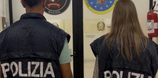 Programmavano il saccheggio in città, sequestrati passamontagna e cellulari a gruppo di giovanissimi