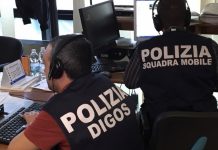 Giovanissimi stavano organizzando una guerriglia urbana a Bari: vasta operazione della Digos
