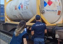 Bari, controlli della polizia nello scalo merci Lamasinata: due sanzioni